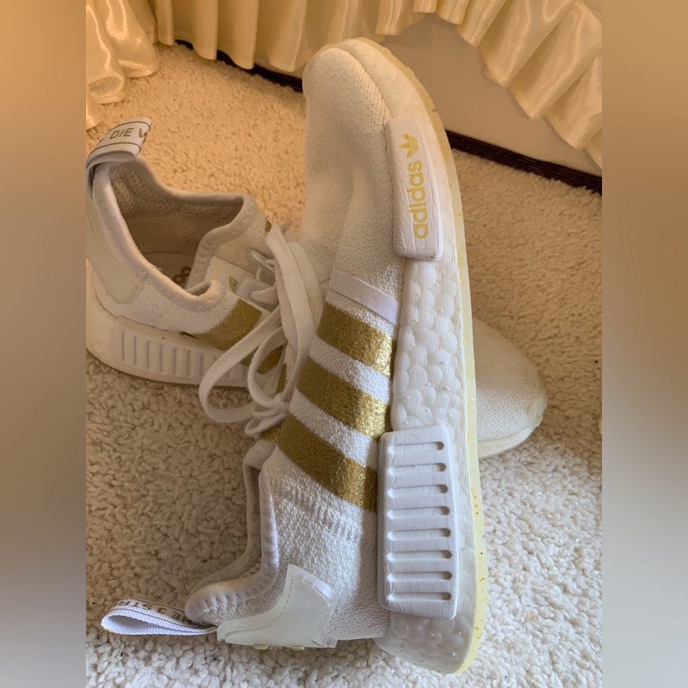 ADIDAS BOOST - Picture 16 of 16